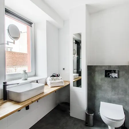 Beutiful Pearl In Tenement House In Center * Wroclaw