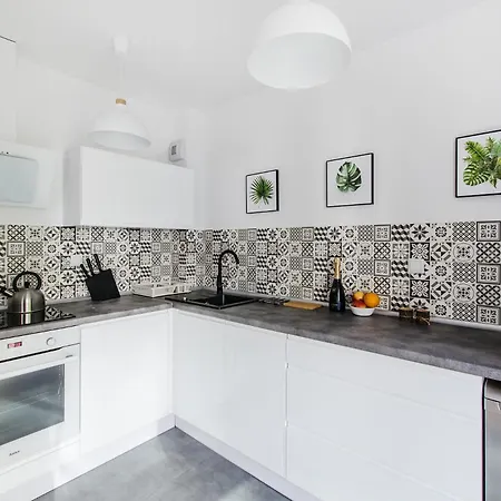 Beutiful Pearl In Tenement House In Center * Wroclaw