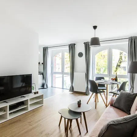 Beutiful Pearl In Tenement House In Center * Vratislav