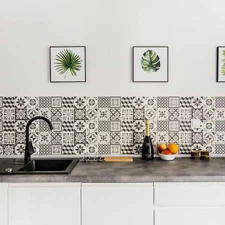 Beutiful Pearl In Tenement House In Center Vratislav